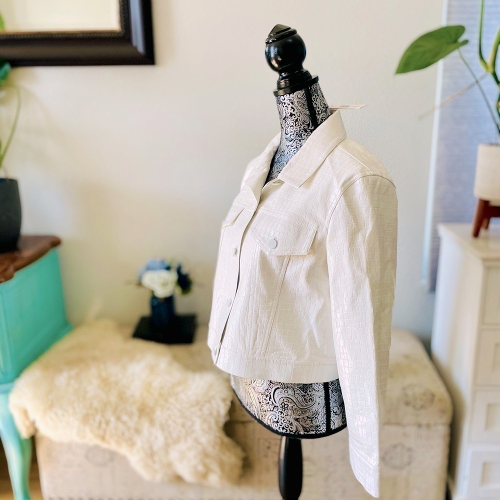 NWT Alice + Olivia Chloe Croc Embossed Vegan Leather Cropped Jacket, XL - Picture 15 of 16